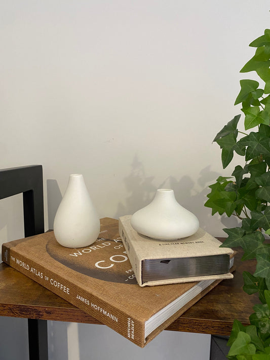 Concrete Minimal Teardrop Bud Vase | Short Bud Stem Vase | Dried Flower Vase