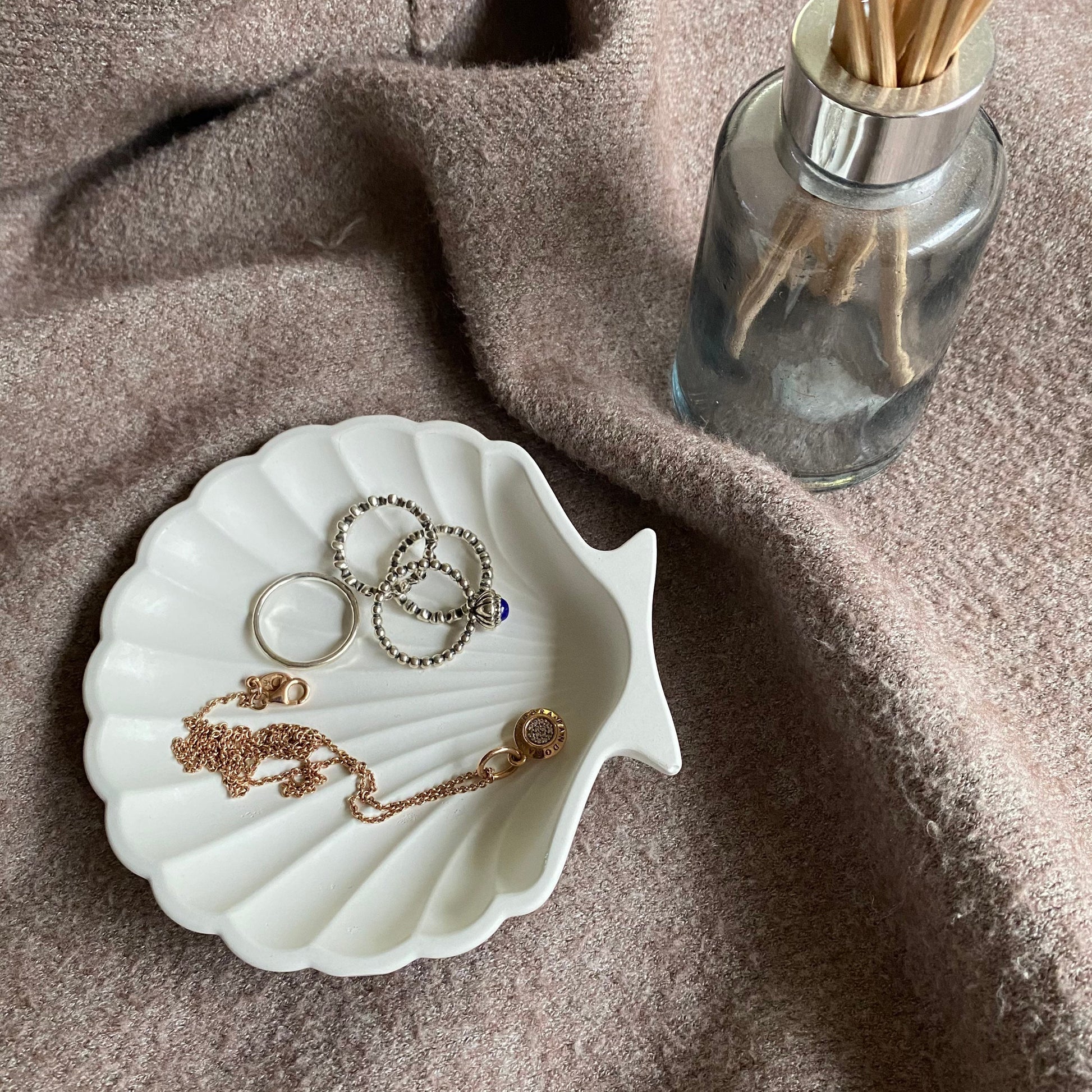 Concrete shell jewellery dish | trinket dish | ring tray